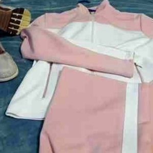 Women's athletic tracksuit